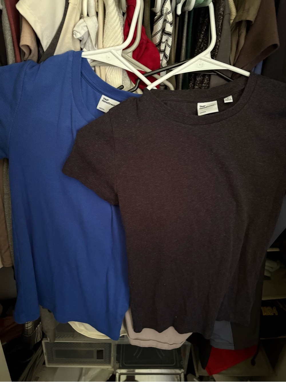 Aritzia BUNDLE TNA t shirts